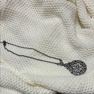 Elegant Silver Pendant Necklace